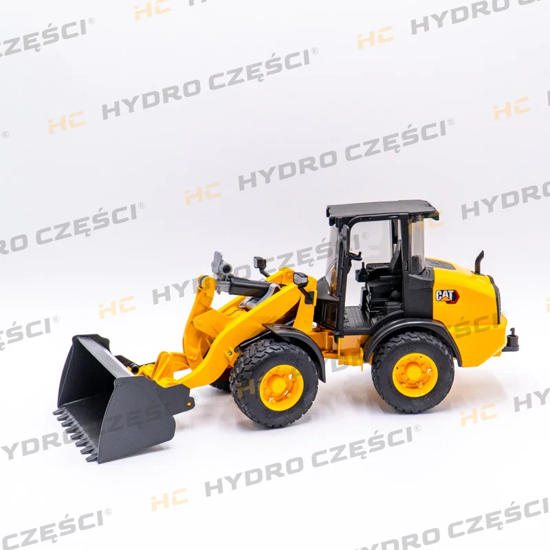 Передний колесный погрузчик CAT Model 908 1:16 - BRUDER