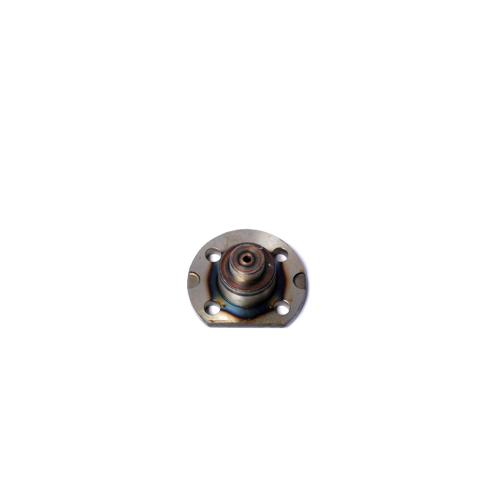 Нижний шарнирный штифт 4 болта Case NH 695sr B115