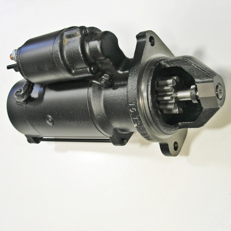 Розетка JCB 3CX4TC (12 В) MAHLE